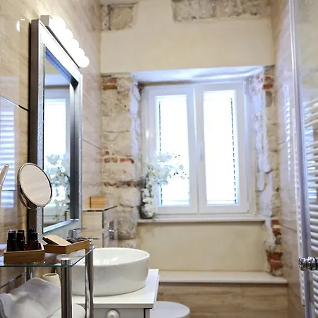 White Stone - Diocletian Palace *