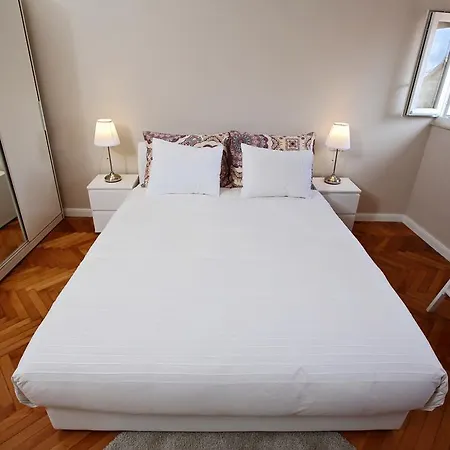 White Stone - Diocletian Palace * Split